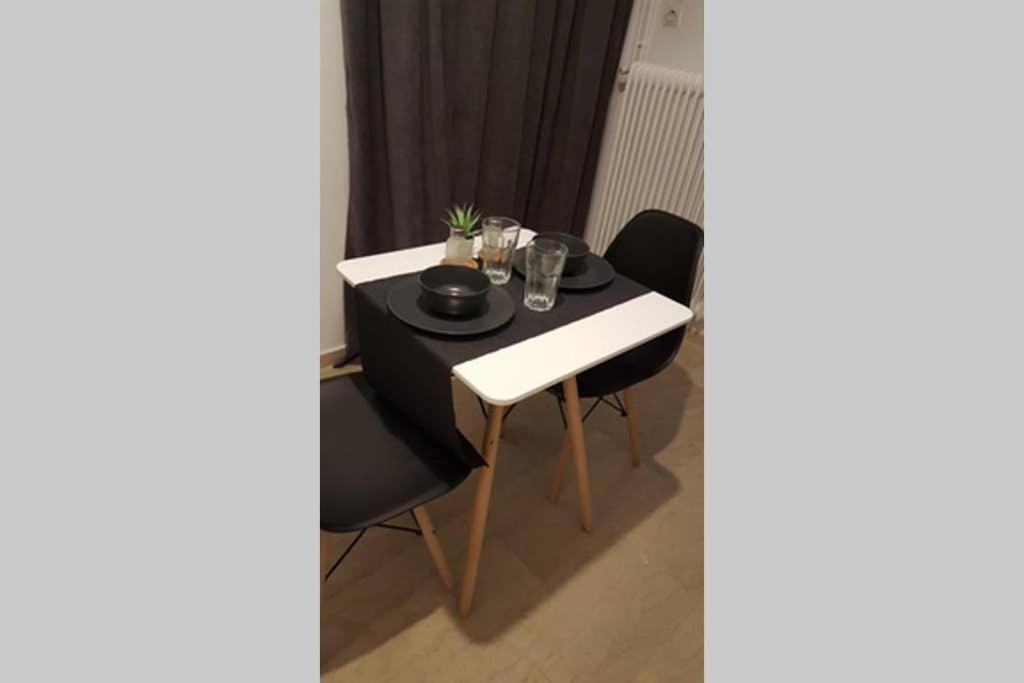 לריסה Apartment In The Heart Of The City 5 מראה חיצוני תמונה